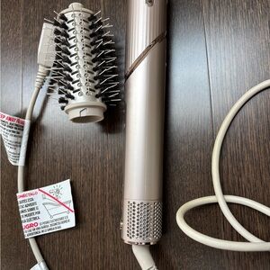 Shark FlexStyle System with two brushes and curling attachment